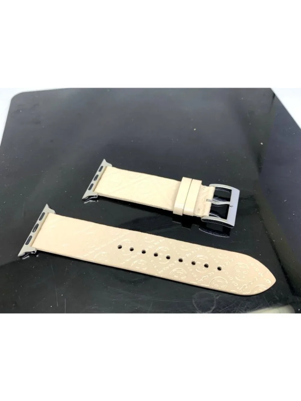 Tory Burch Apple Watch Band Case Size 38/40mm Cream Leather Strap